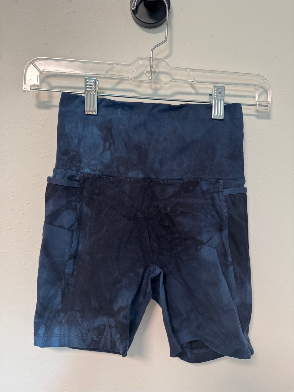 Born Primitive Blue Black Tie Dye High Waisted Pocket Workout Shorts S
